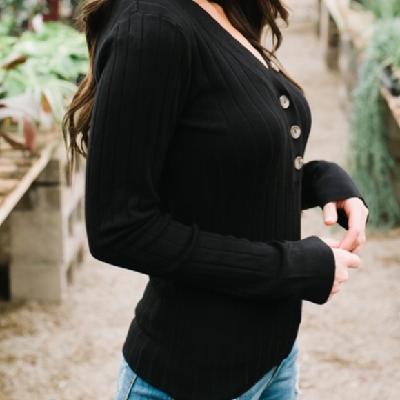 NWT Black Button Ribbed Henley Long Sleeve Top - Picture 8 of 8